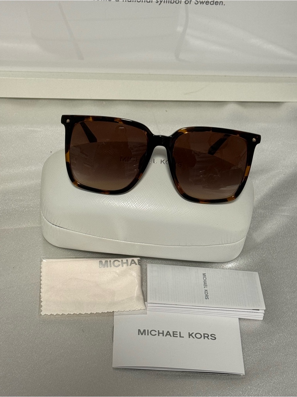 NWT michael kors MK2221U CULEBRA